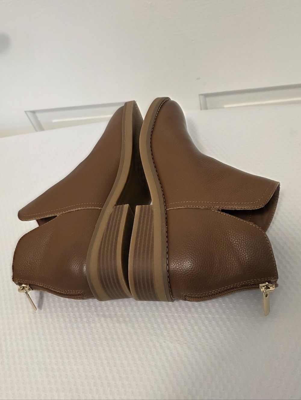 NWOB Lands' End Essential Zip Up Caramel In Color Leather Ankle Booties Size 8.5 - Picture 7 of 12